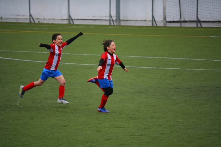 厄瓜多尔2-1胜库拉索，世界杯小组赛南美铁骑力克加勒比黑马